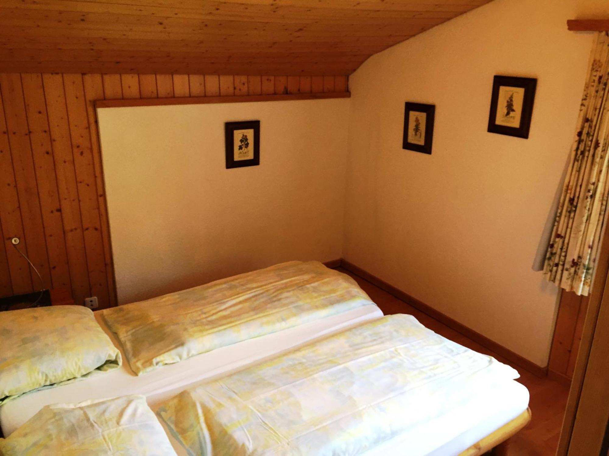 Alpen Chalet 坎德施泰格 客房 照片