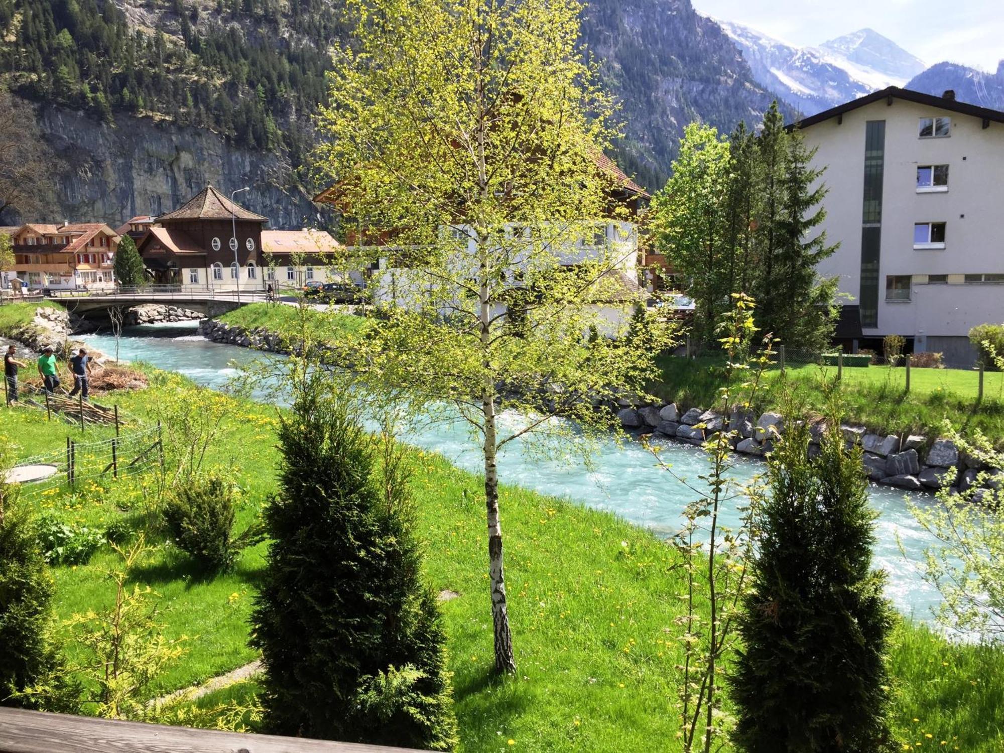 Alpen Chalet 坎德施泰格 客房 照片
