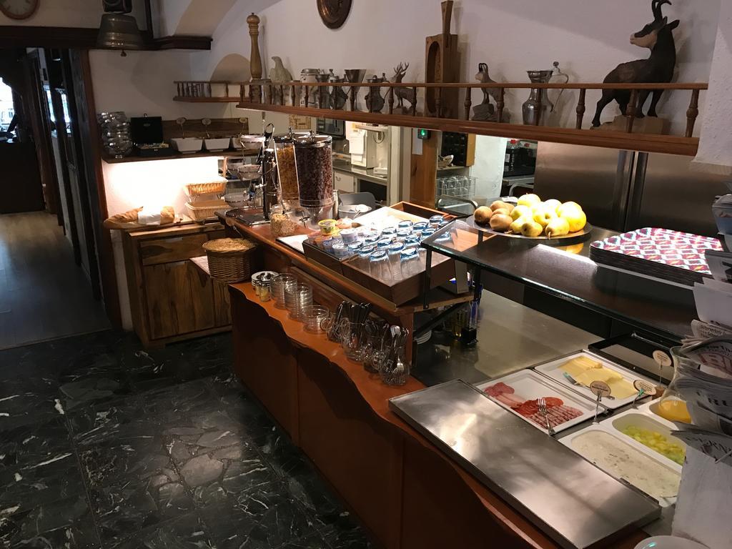 Alpen Chalet 坎德施泰格 外观 照片